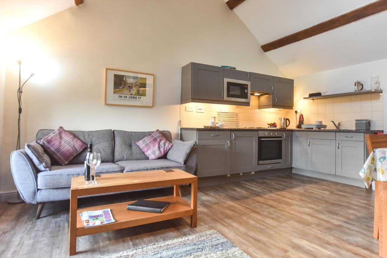 Church Farm Holiday Cottages - Pinster Cottage Ashbourne  Buitenkant foto