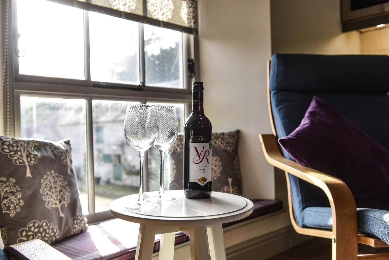 Church Farm Holiday Cottages - Pinster Cottage Ashbourne  Buitenkant foto